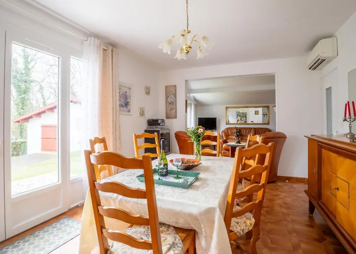 Dom wakacyjny Les Chenes, Maison Confortable Proche De Dax